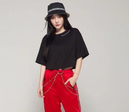 李小璐與賈乃亮疑似復(fù)合，同款衣服引發(fā)熱議